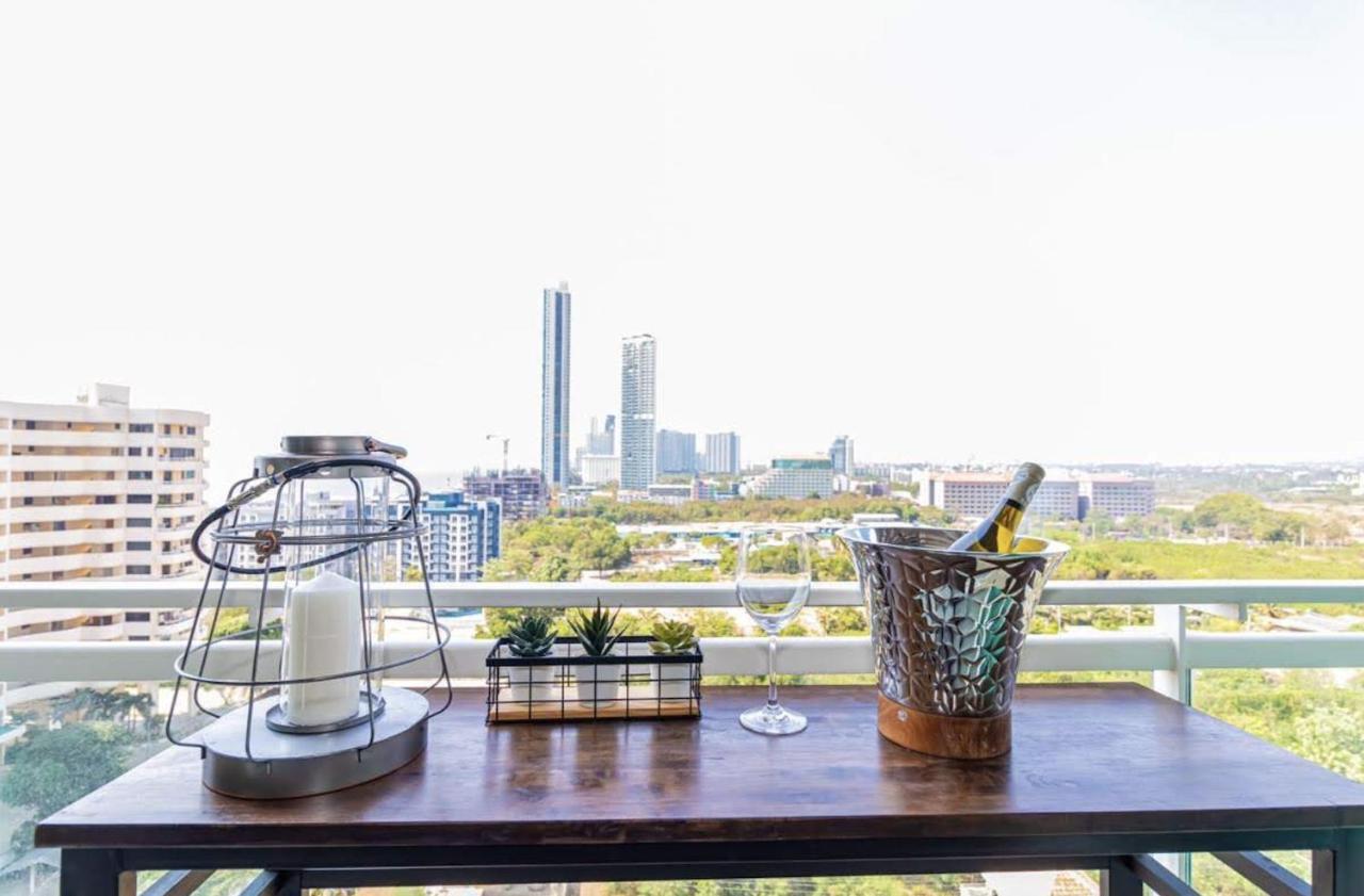 Veranda Residence By Goldstar Group Pattaya Bagian luar foto