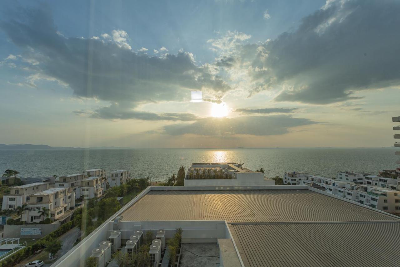 Veranda Residence By Goldstar Group Pattaya Bagian luar foto