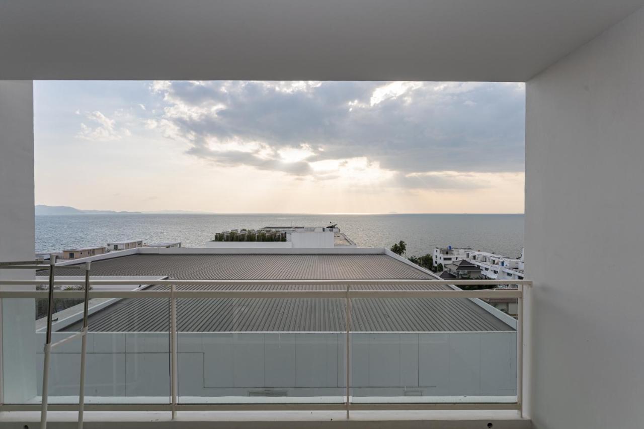 Veranda Residence By Goldstar Group Pattaya Bagian luar foto